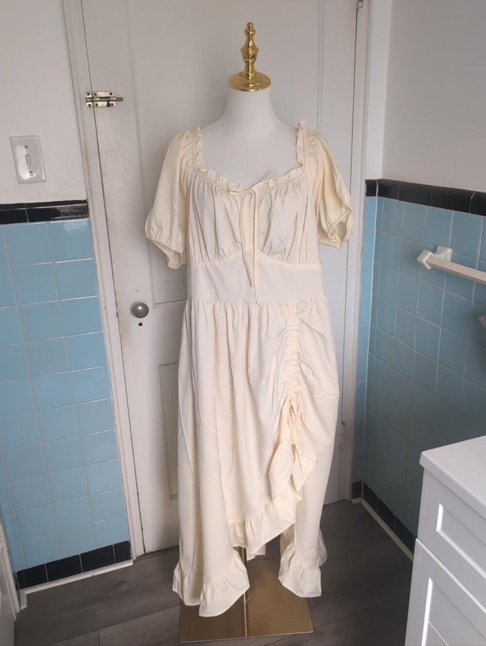 Scarlet Darkness Cream High Low Dress 2XL